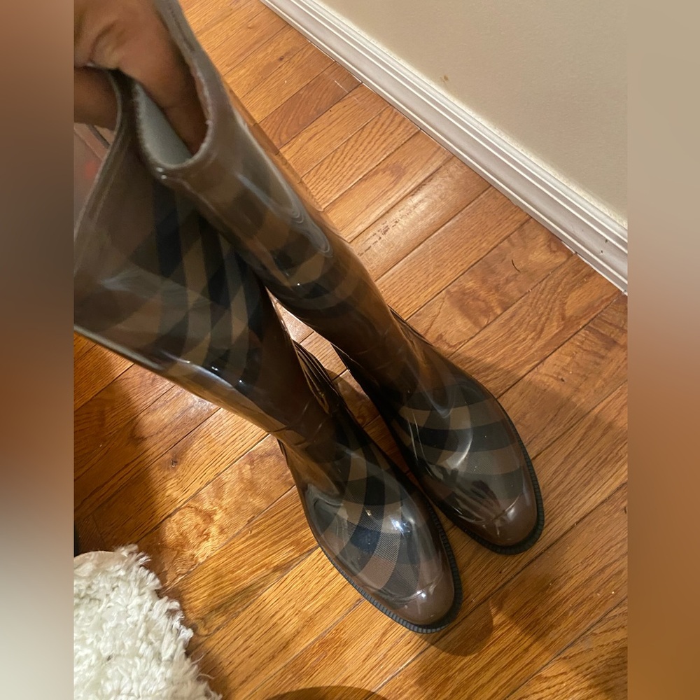 Burberry Women's Mid Calf Rain Boots Size: EU 39